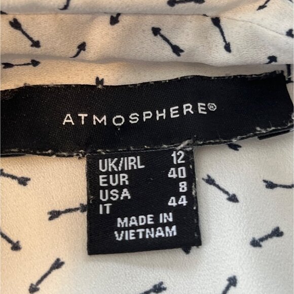 Atmosphere Womens Long Sleeve Button-Up Blouse White/Black Arrows Print Size 8 - Picture 3 of 7